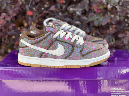 Nike SB Dunk Low _Brown Paisley_ _-e1aa4e37